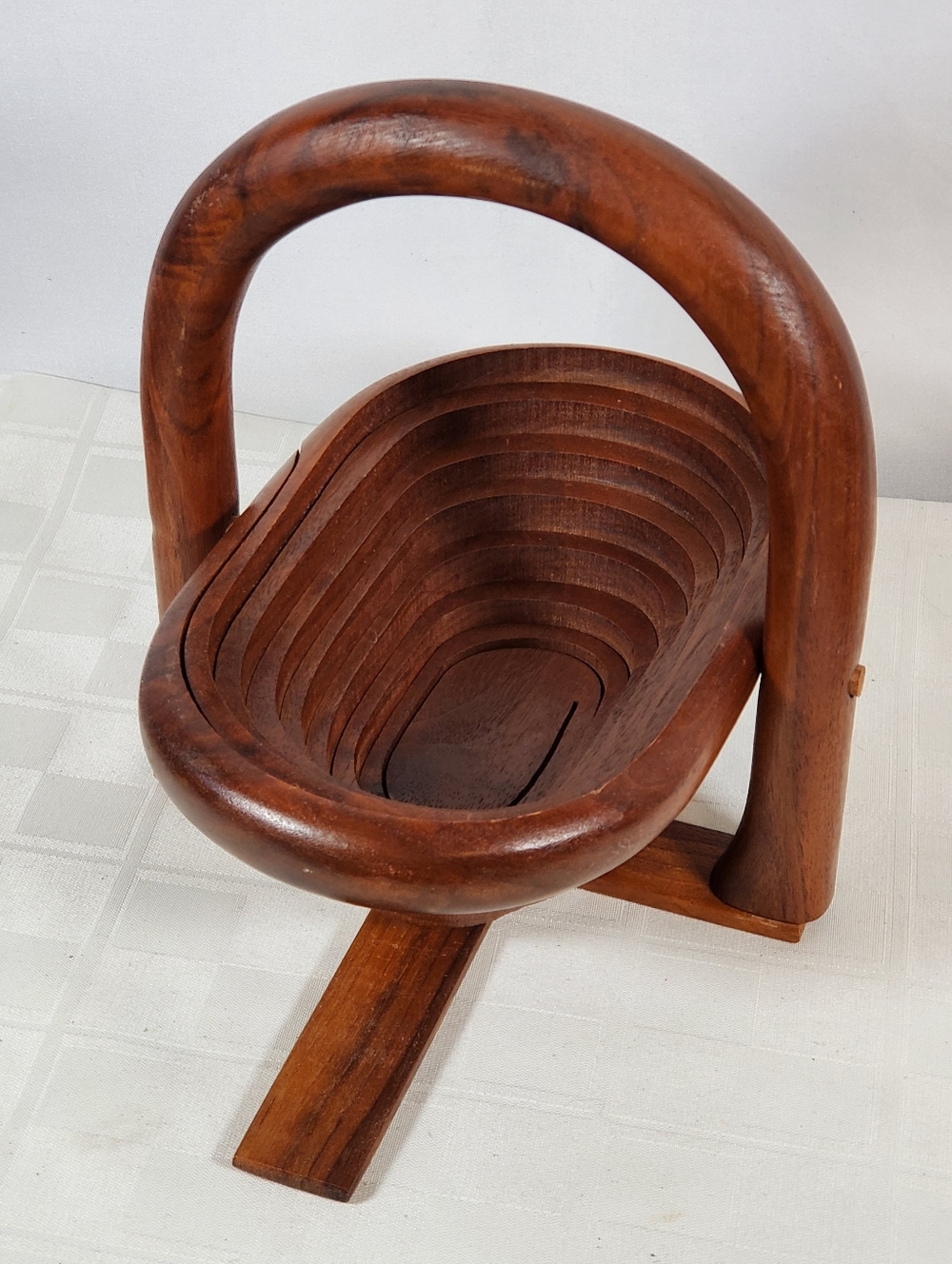 Sprial Cut Oval Basket